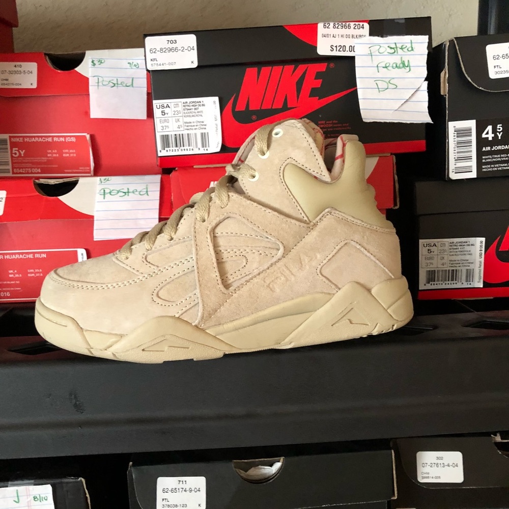 FILA “The Cage” Size 5 GS